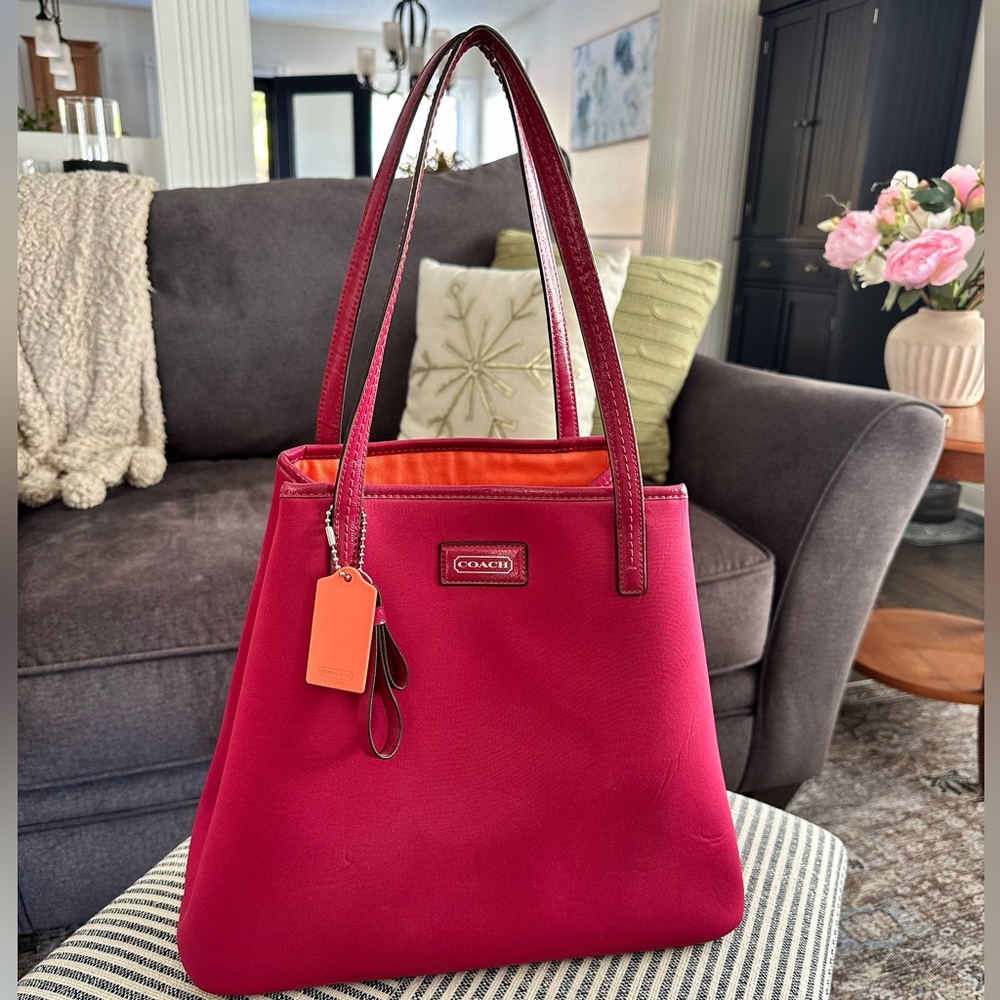 Coach fuschia shoulder bag